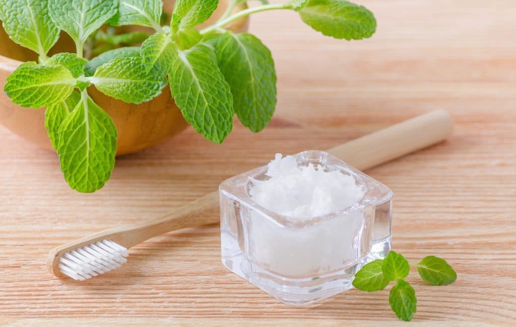 essential oil DIY toothpaste
